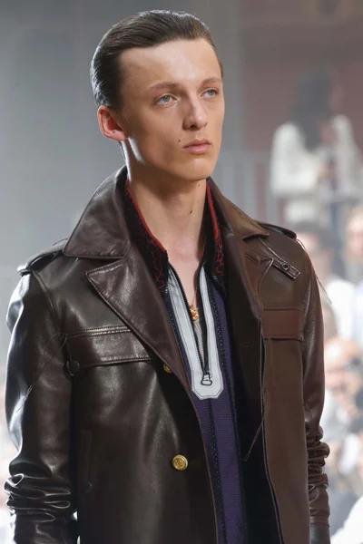 Look 39